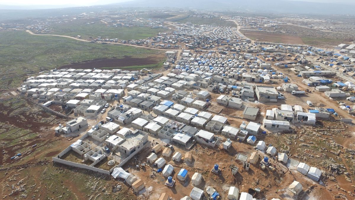 „Kam oko dohlédne, je uprchlický tábor.“ Pomoci pro Syřany je pořád méně